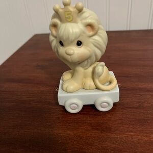 Precious Moments birthday train. Year 5 Cream Lion with Wheels